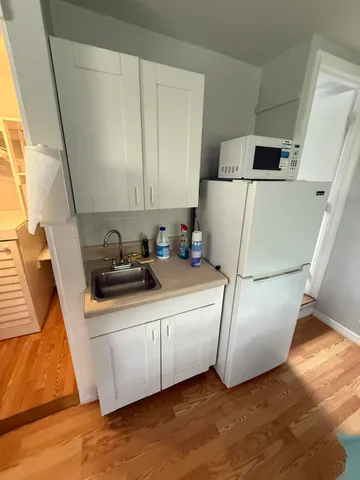 $1,000 | 605 East Coast Avenue, Lantana, FL 33462