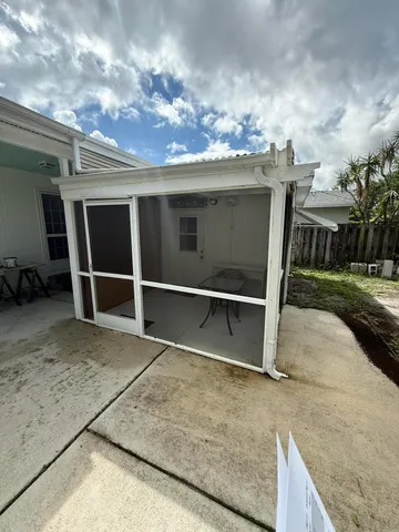 $1,000 | 605 East Coast Avenue, Lantana, FL 33462