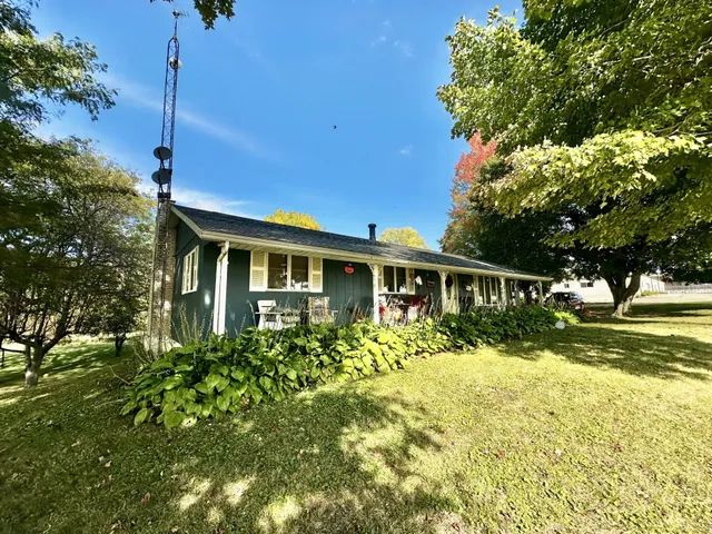 $229,900 | 205 Highway 64, Lanark, IL 61046