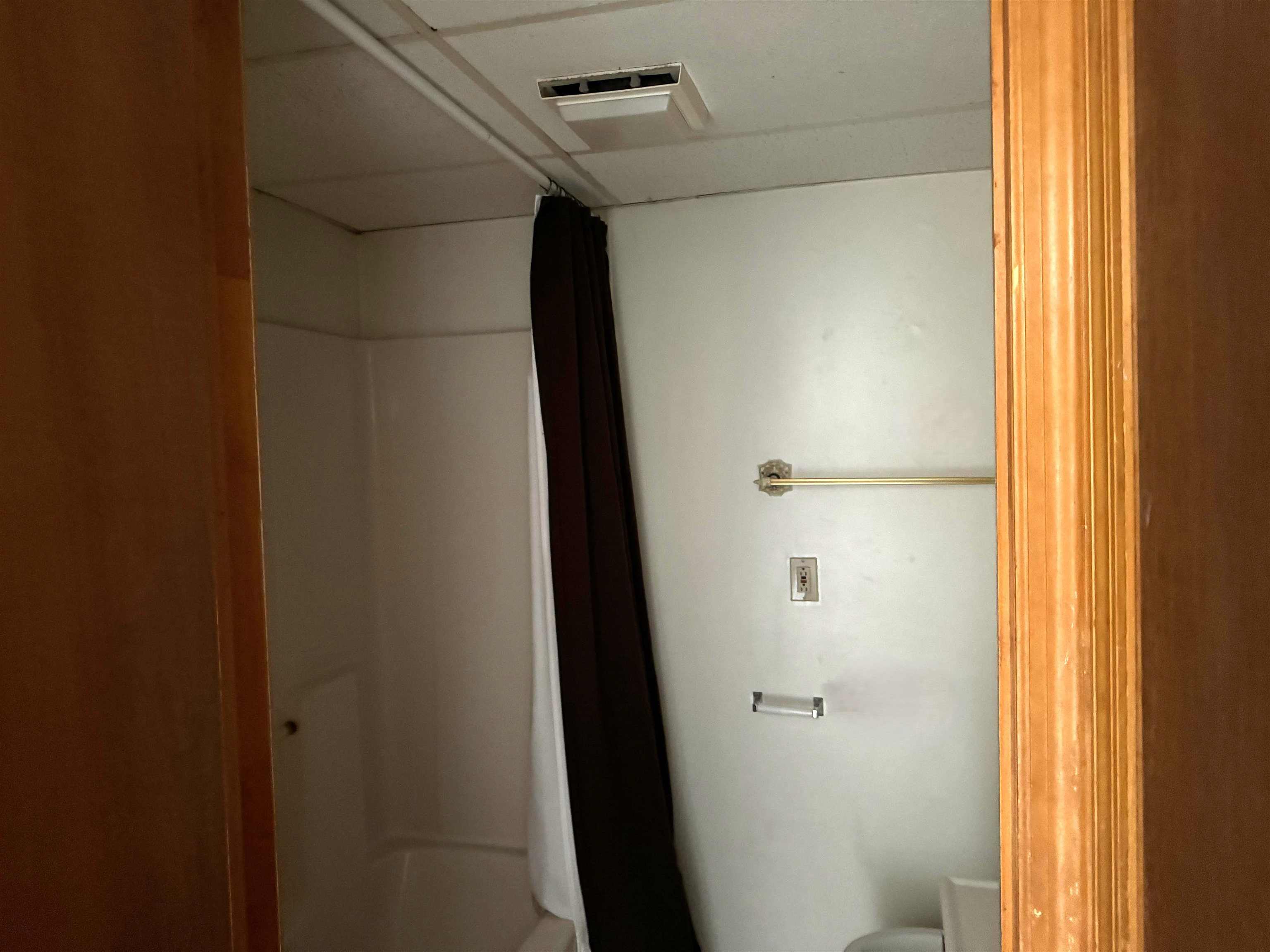 190 Crescent Street Rutland, VT 05701 - Photo 6 of 22