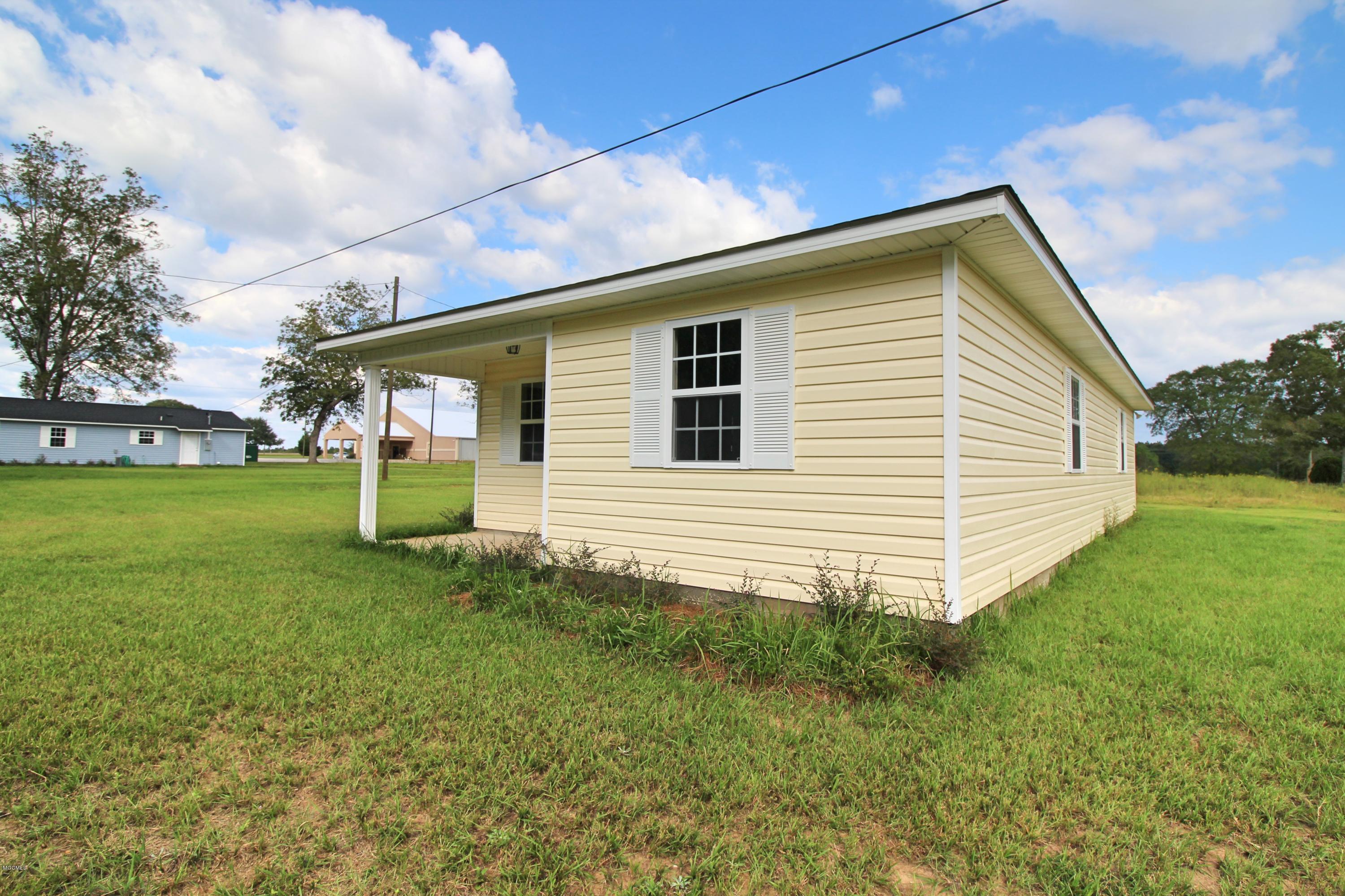 133 Gill Road Lucedale, MS 39452 - Photo 15 of 16 Front Exterior