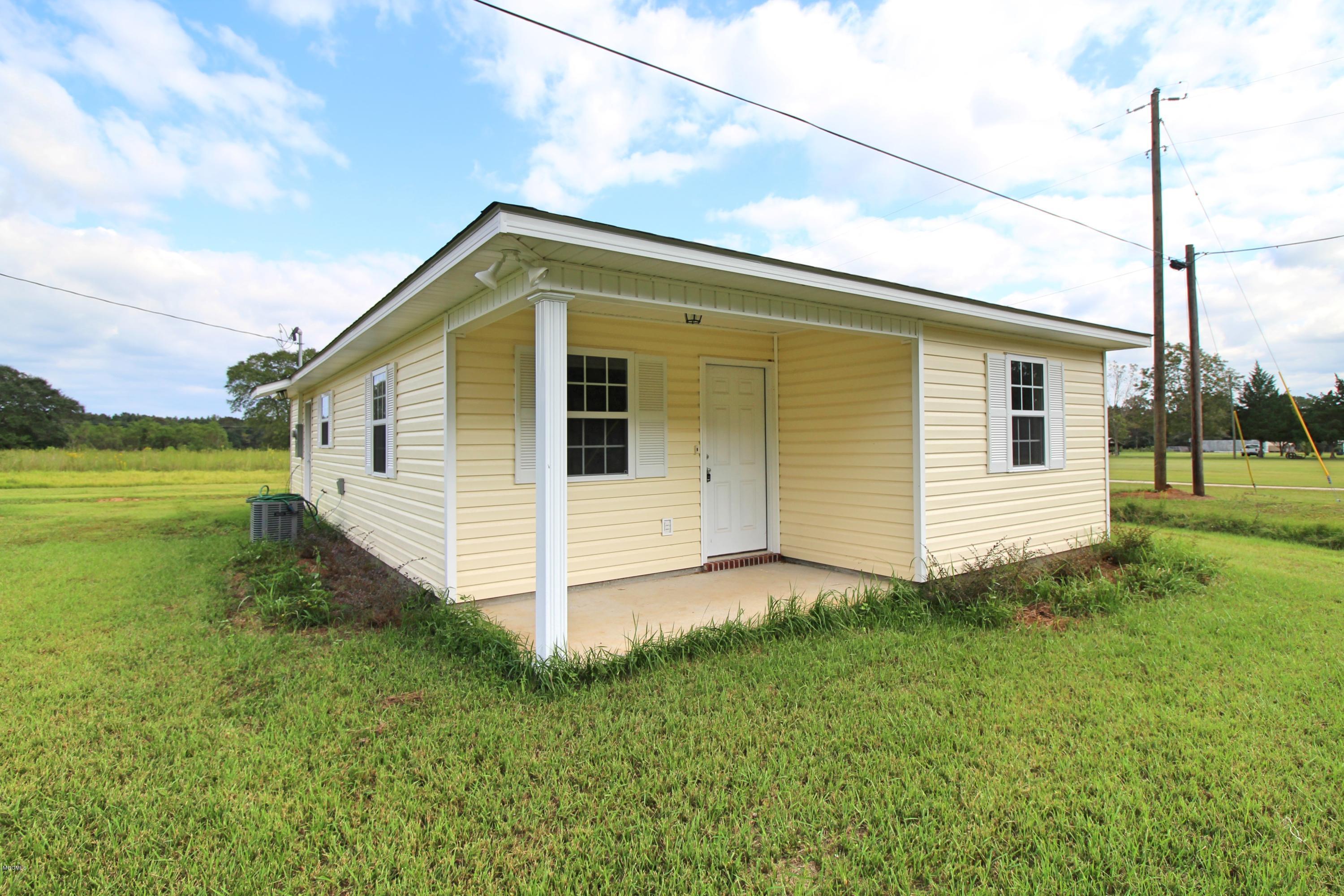 133 Gill Road Lucedale, MS 39452 - Photo 2 of 16 Front Exterior