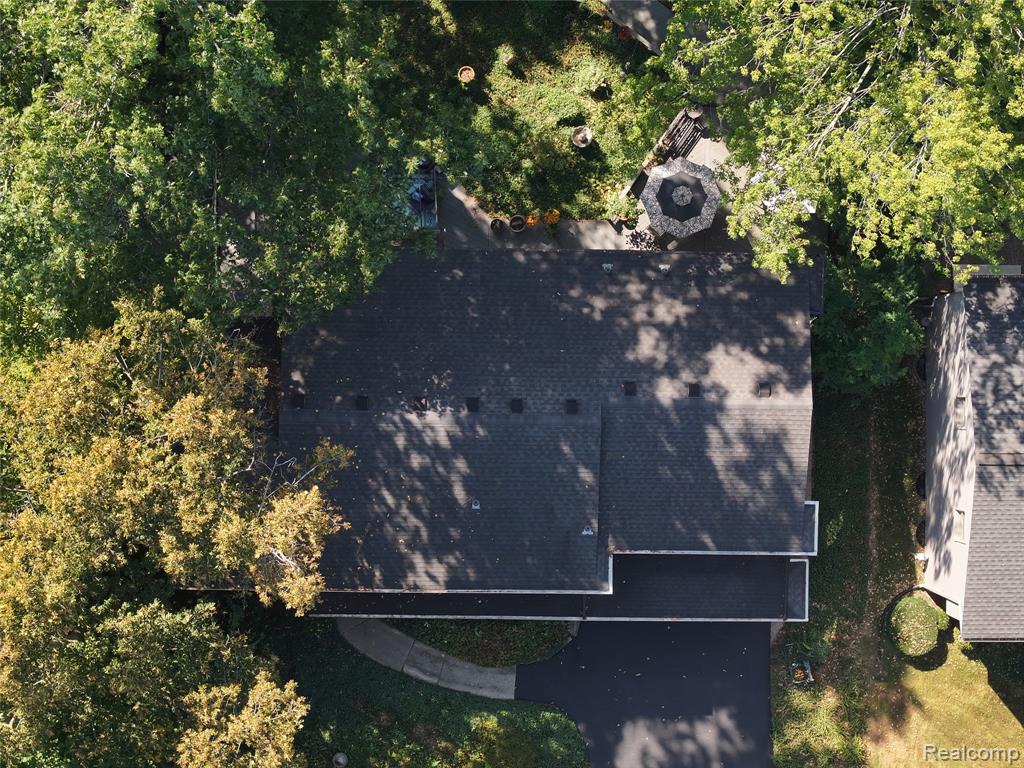 1850 Dorchester Road Birmingham, MI 48009 - Photo 32 of 36