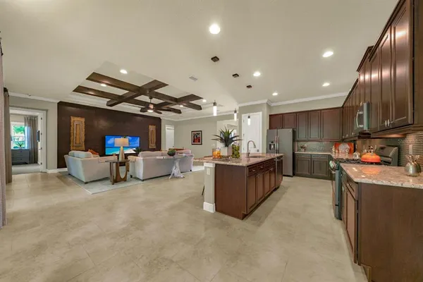 $575,000 | 300 Lamberton Lane, DeLand, FL 32724