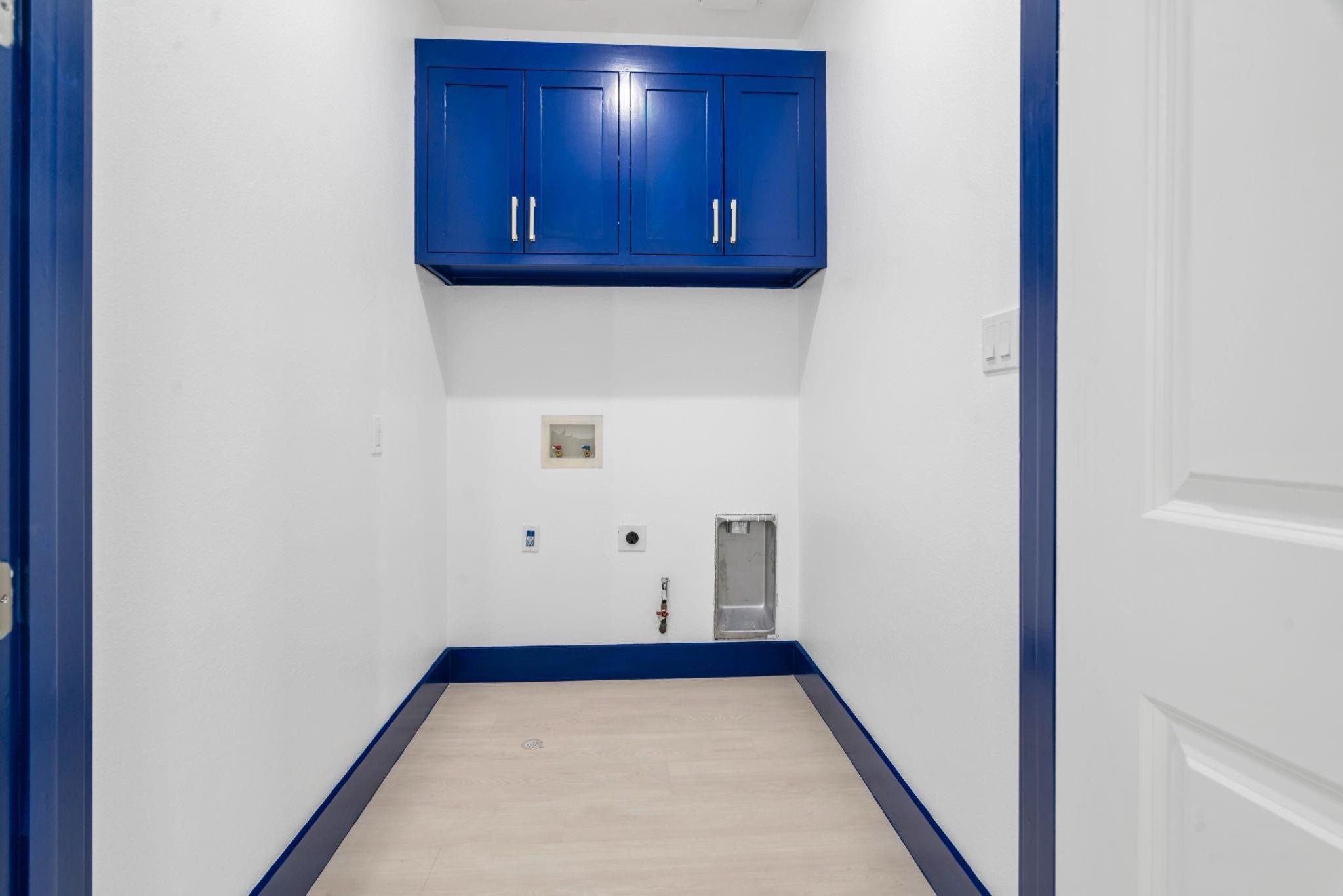 7831 Sandy Street Houston, TX 77028 - Photo 19 of 32 Laundry Area