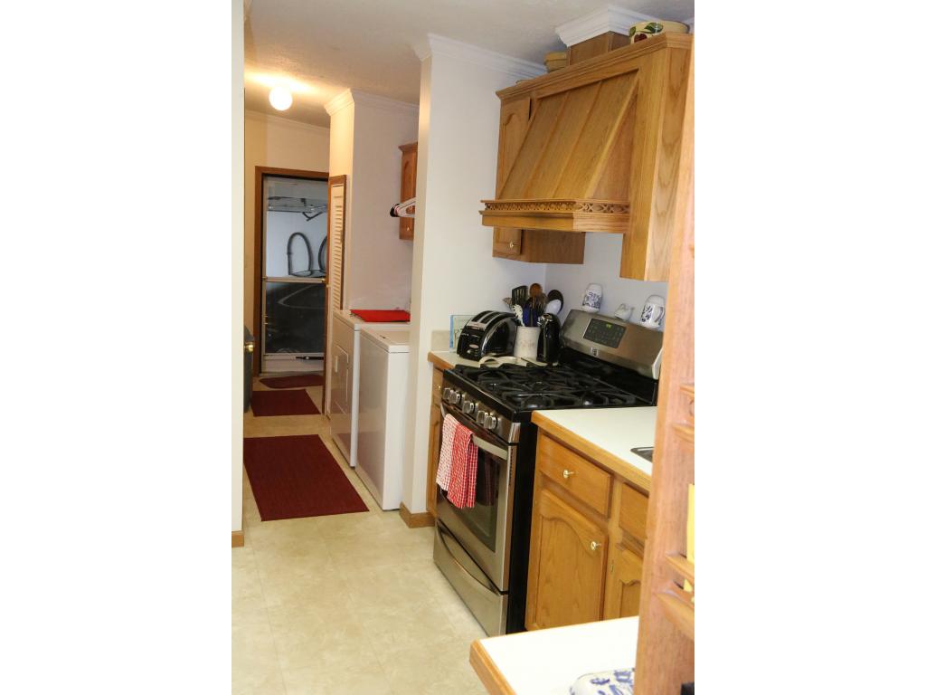34 Ledgewood Way Manchester, NH 03104 - Photo 16 of 36 Gallery Image 16