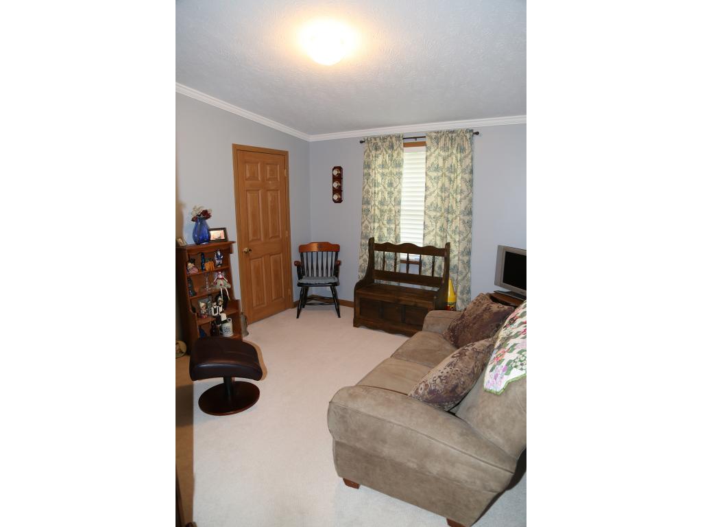34 Ledgewood Way Manchester, NH 03104 - Photo 22 of 36 Gallery Image 22