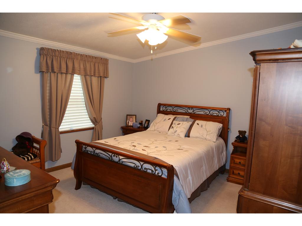 34 Ledgewood Way Manchester, NH 03104 - Photo 23 of 36 Gallery Image 23