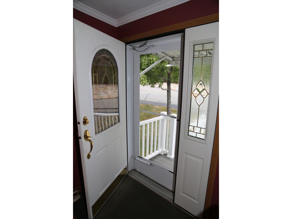 34 Ledgewood Way Manchester, NH 03104 - Photo 4 of 36 Gallery Image 4