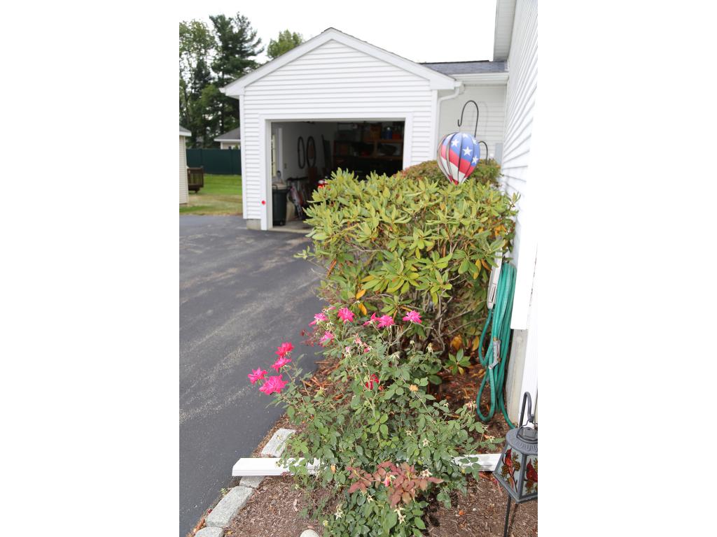 34 Ledgewood Way Manchester, NH 03104 - Photo 5 of 36 Gallery Image 5