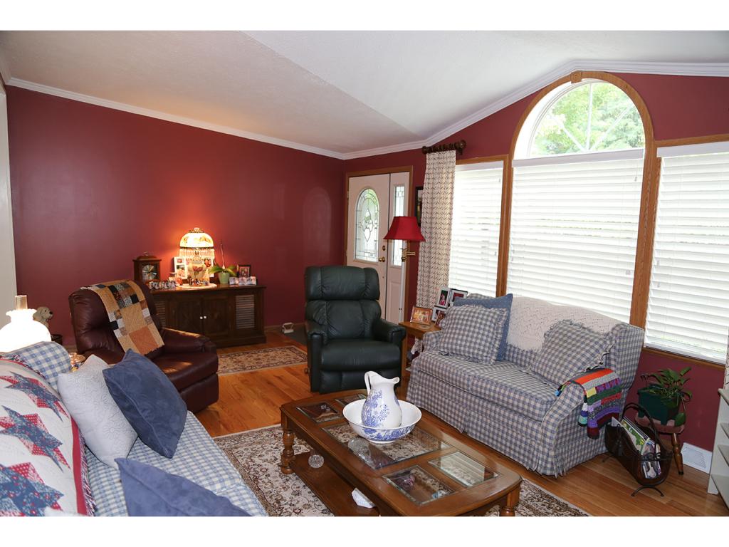 34 Ledgewood Way Manchester, NH 03104 - Photo 8 of 36 Gallery Image 8