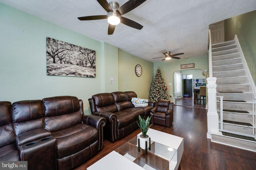 431 South 11th Street Reading, PA 19602 - Photo 5 of 43