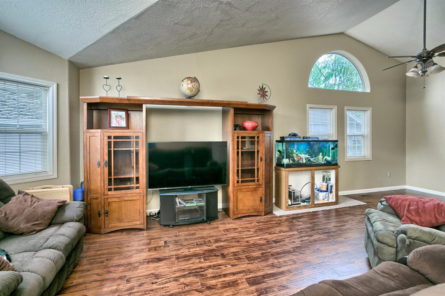 127 Brandon Street Central Point, OR 97502 - Photo 7 of 31 Additional Photo