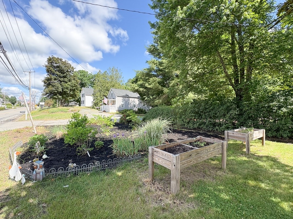 211 Main Street Townsend, MA 01469 - Photo 28 of 32