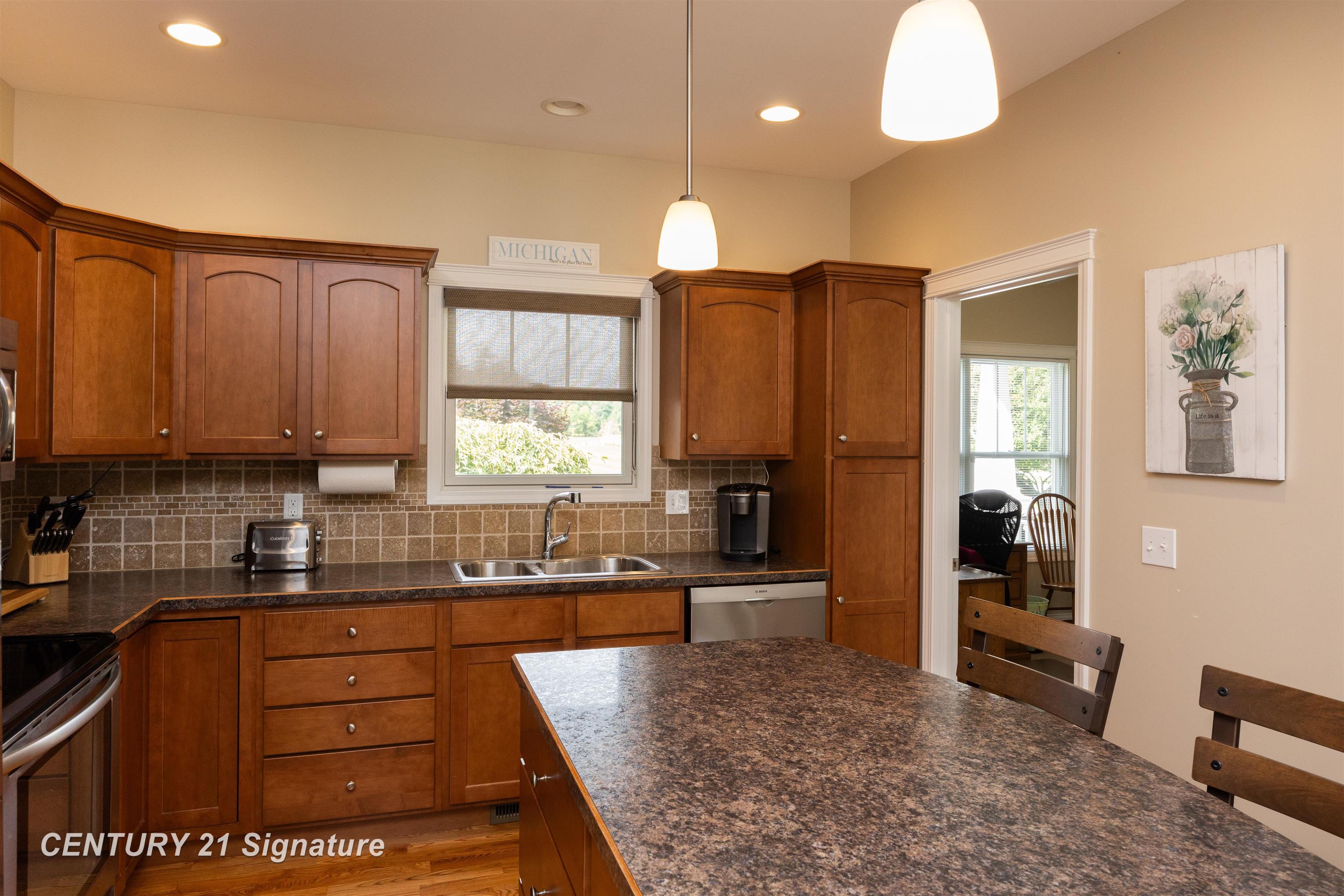5864 North Thomas Road Freeland, MI 48623 - Photo 14 of 43