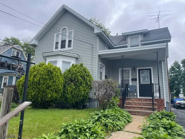 $2,425 | 412 South Valley Road, Orange, NJ 07050