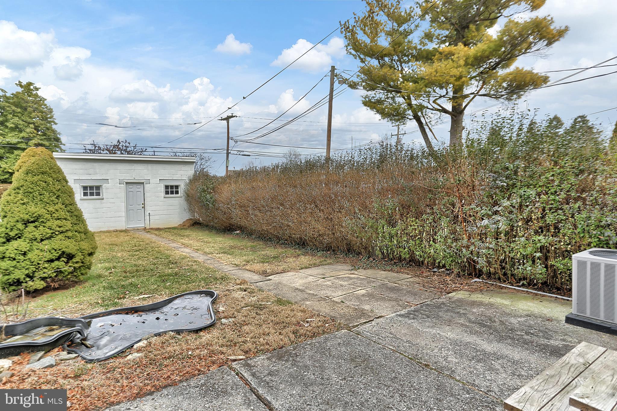 416 Locust Street Hanover, PA 17331 - Photo 5 of 30 Quaint backyard plus detached garage!