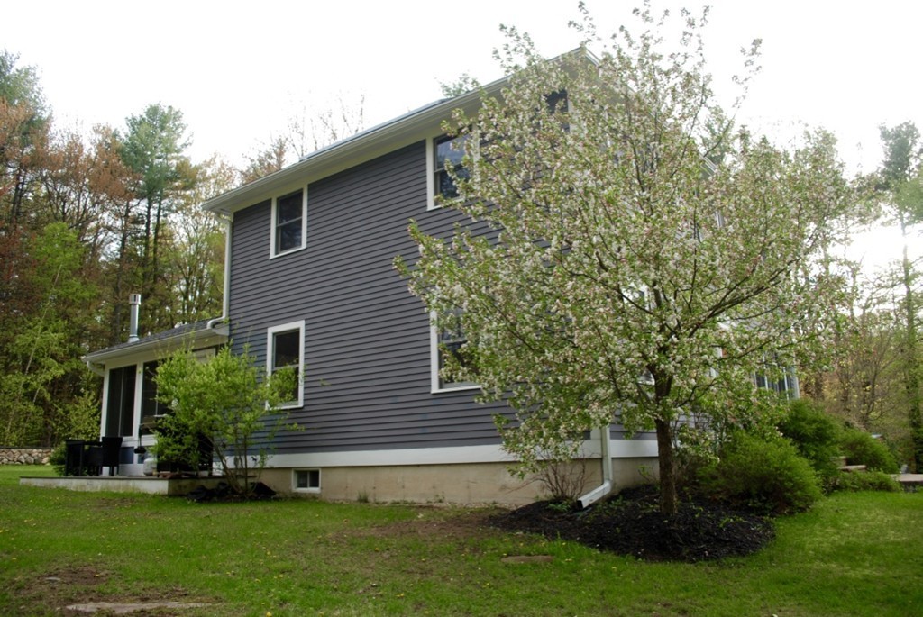 7 Pine Meadow Road Phillipston, MA 01331 - Photo 3 of 20