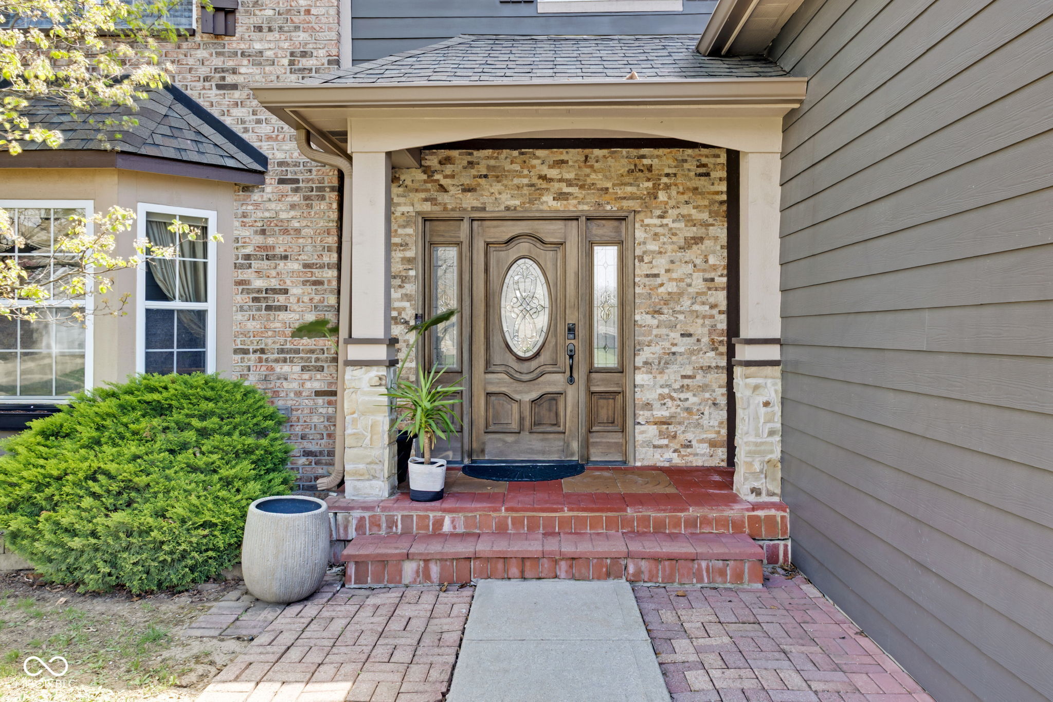 11347 Whitewater Way Fishers, IN 46037 - Photo 4 of 91 Gallery Image 4