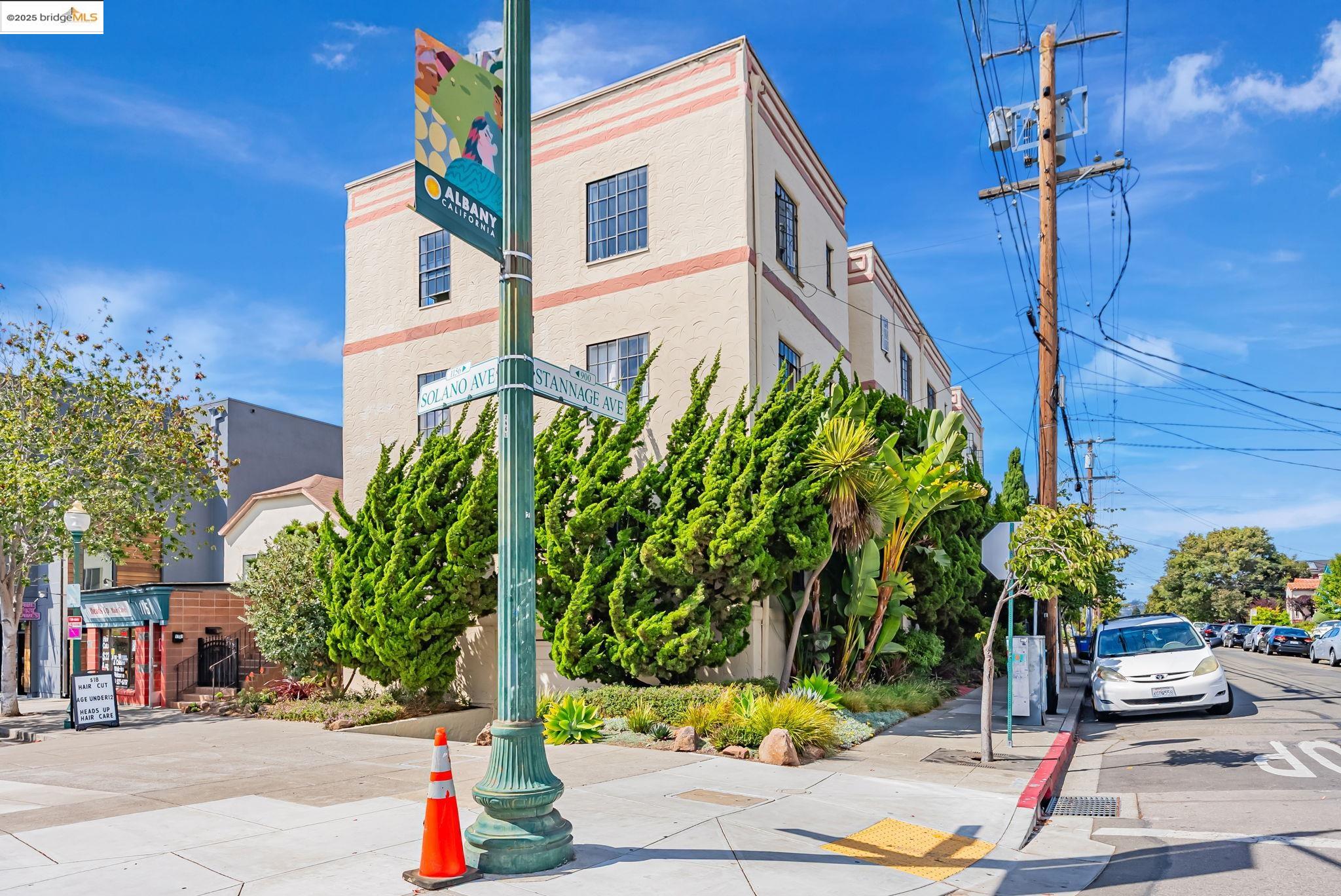 848 Stannage Avenue, Unit 11 Albany, CA 94706 - Photo 21 of 24 View of building exterior