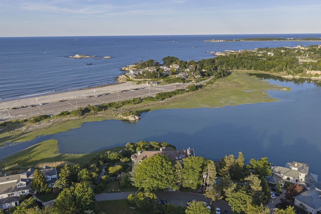 131 Nichols Road, Unit 6 Cohasset, MA 02025 - Photo 3 of 27 Gallery Image 3