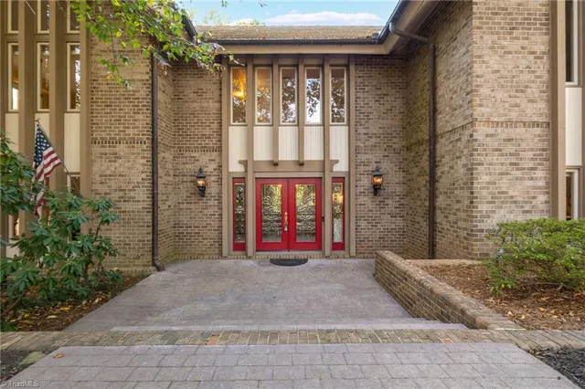 $750,000 | 201 Cascade Drive, High Point, NC 27265