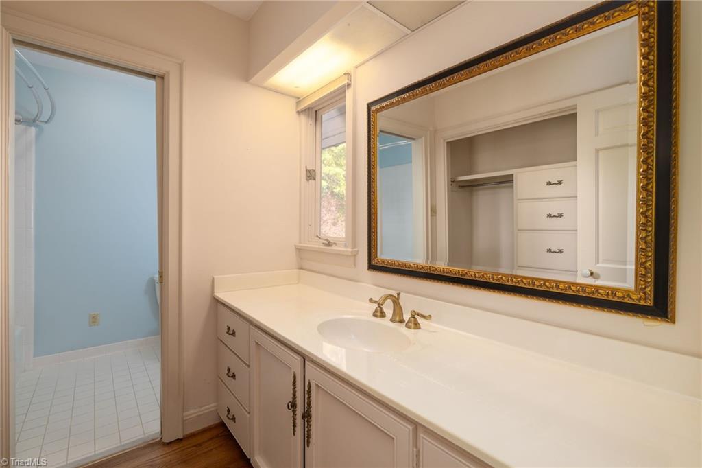 201 Cascade Drive High Point, NC 27265 - Photo 38 of 50