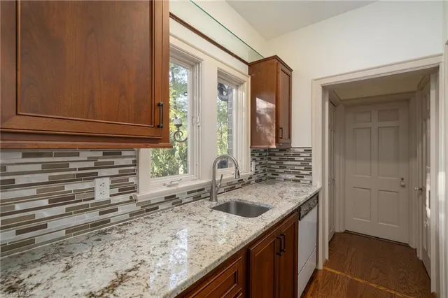 $750,000 | 201 Cascade Drive, High Point, NC 27265