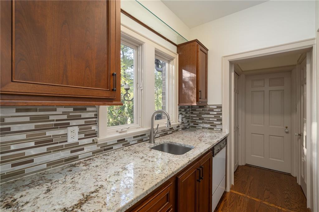 201 Cascade Drive High Point, NC 27265 - Photo 39 of 50