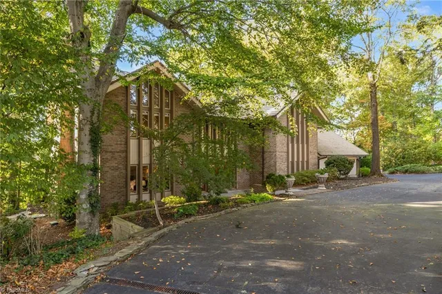 $750,000 | 201 Cascade Drive, High Point, NC 27265