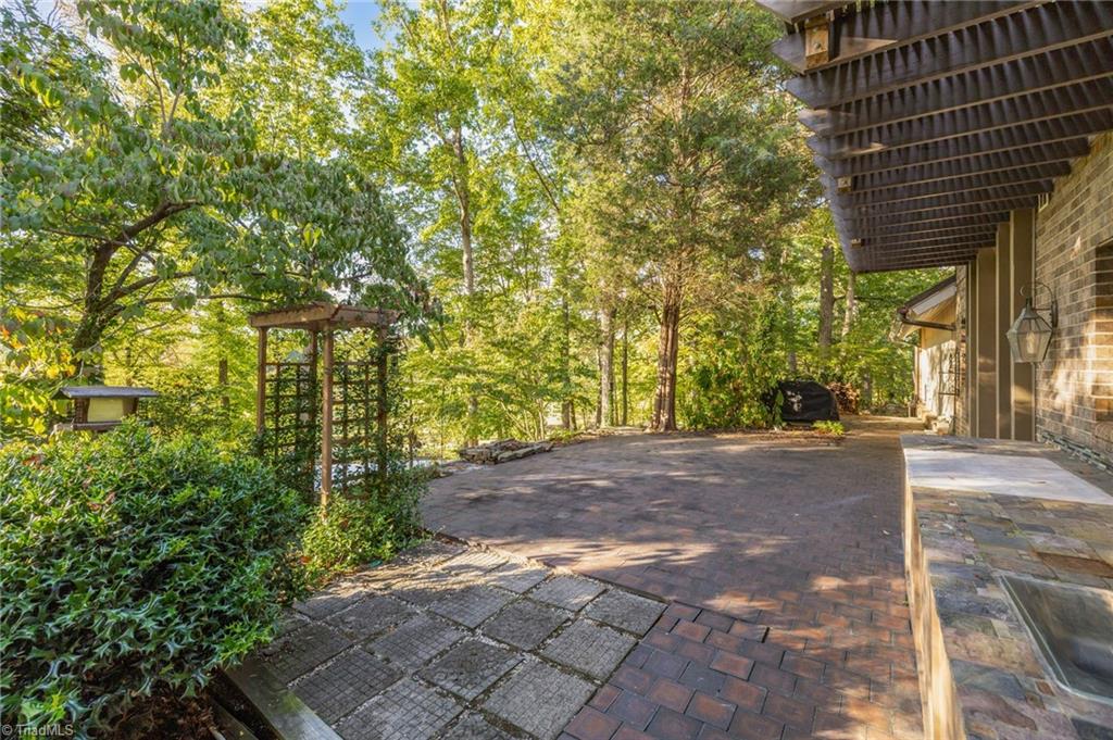 201 Cascade Drive High Point, NC 27265 - Photo 44 of 50