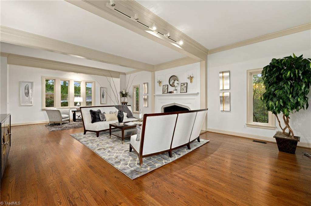 201 Cascade Drive High Point, NC 27265 - Photo 7 of 50