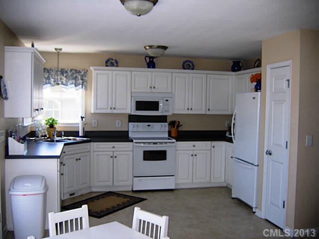 304 Eagle Creek Road Clover, SC 29710 - Photo 7 of 15 Gallery Image 7