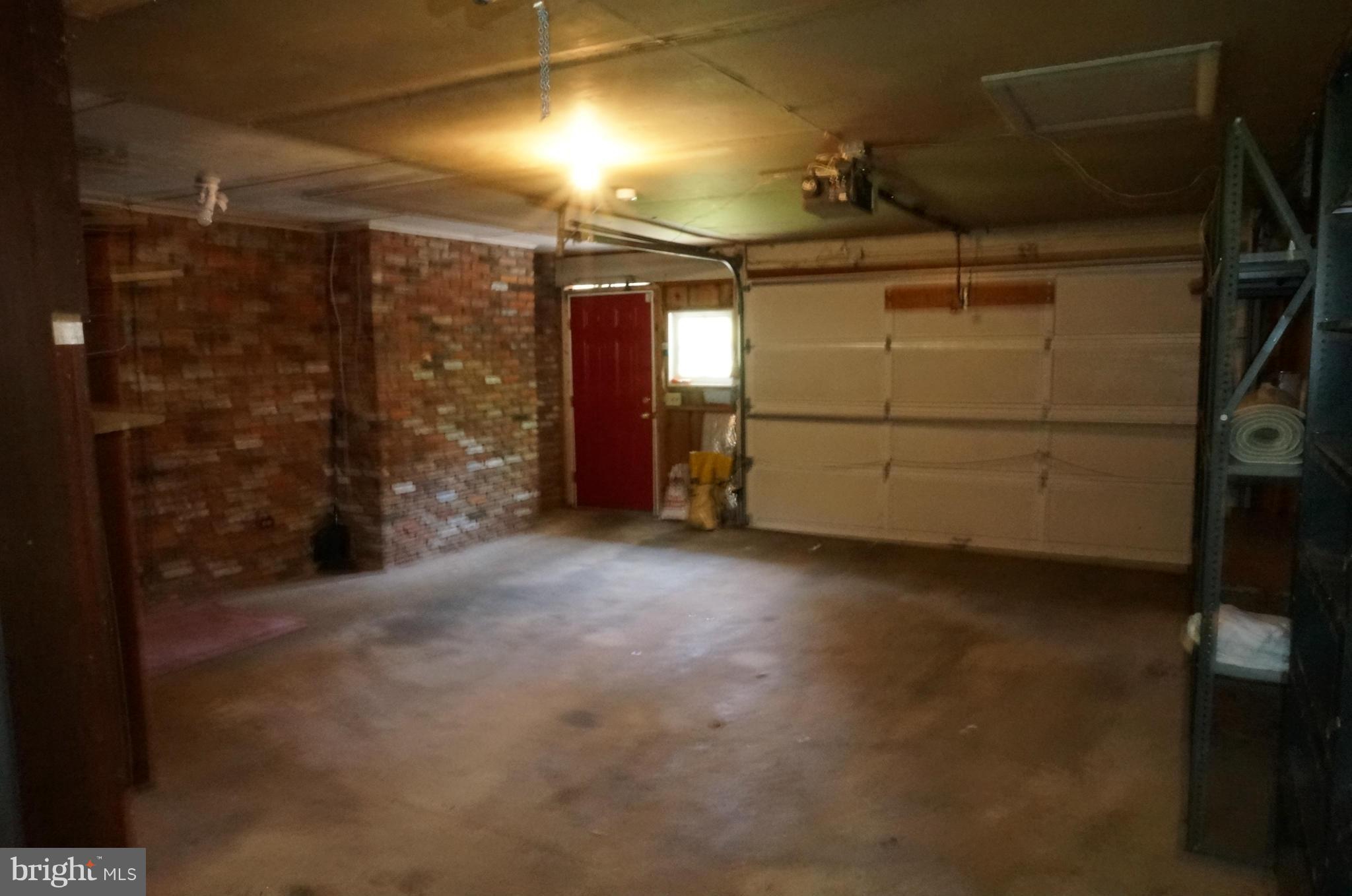 17816 Pin Oak Road Hagerstown, MD 21740 - Photo 26 of 29 Garage