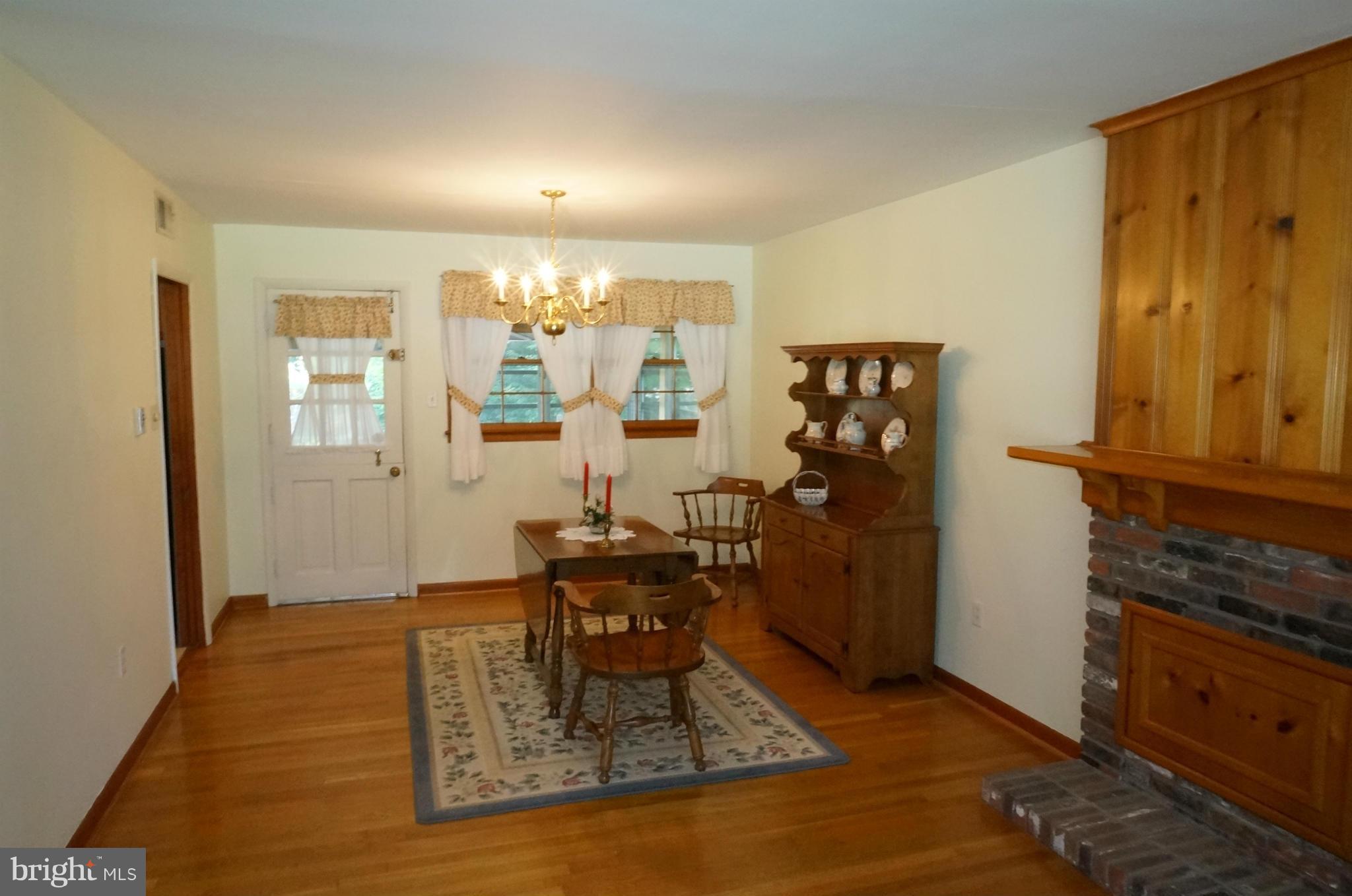 17816 Pin Oak Road Hagerstown, MD 21740 - Photo 5 of 29 Dining Room