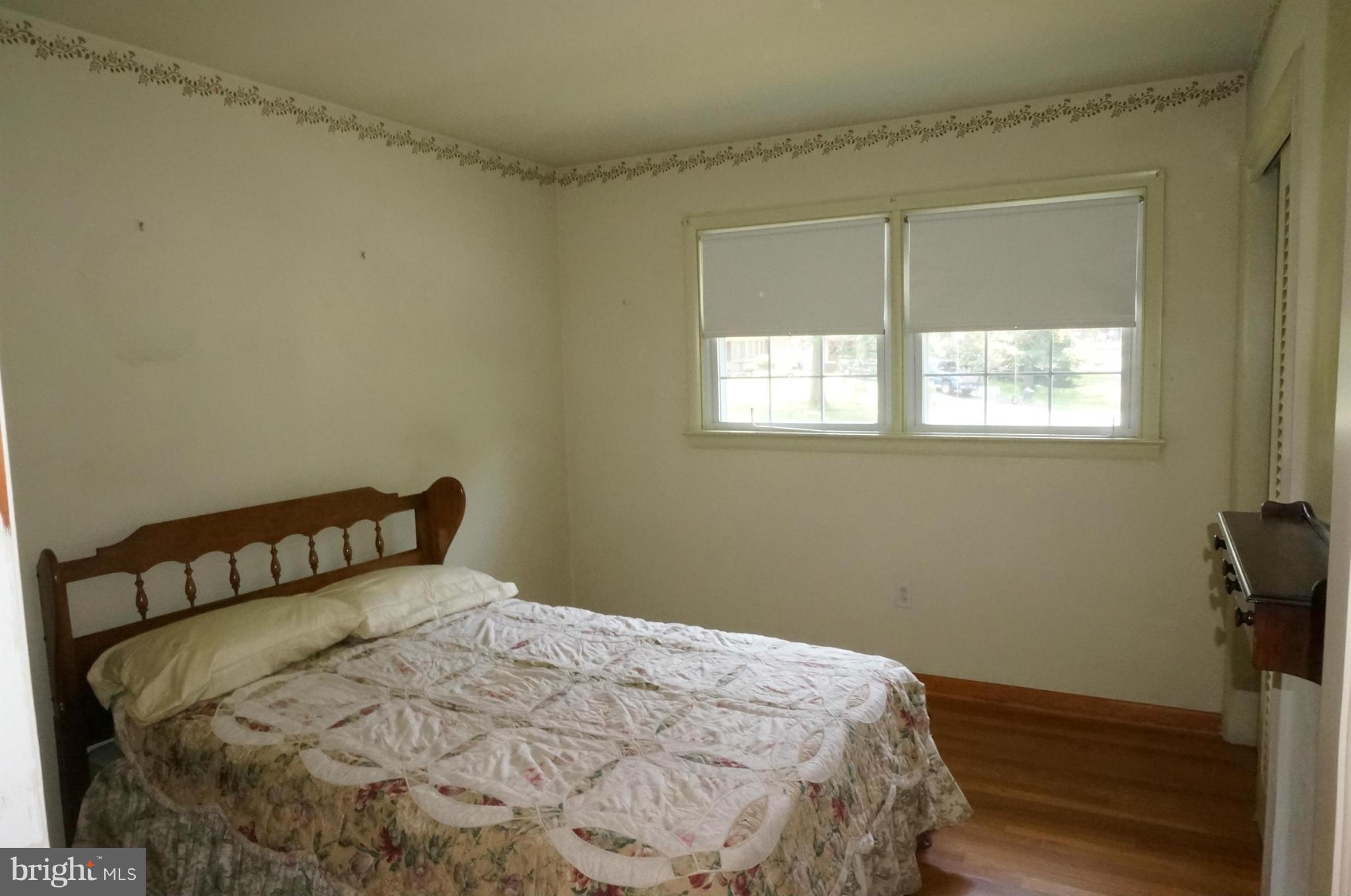 17816 Pin Oak Road Hagerstown, MD 21740 - Photo 10 of 29 3rd Bedroom