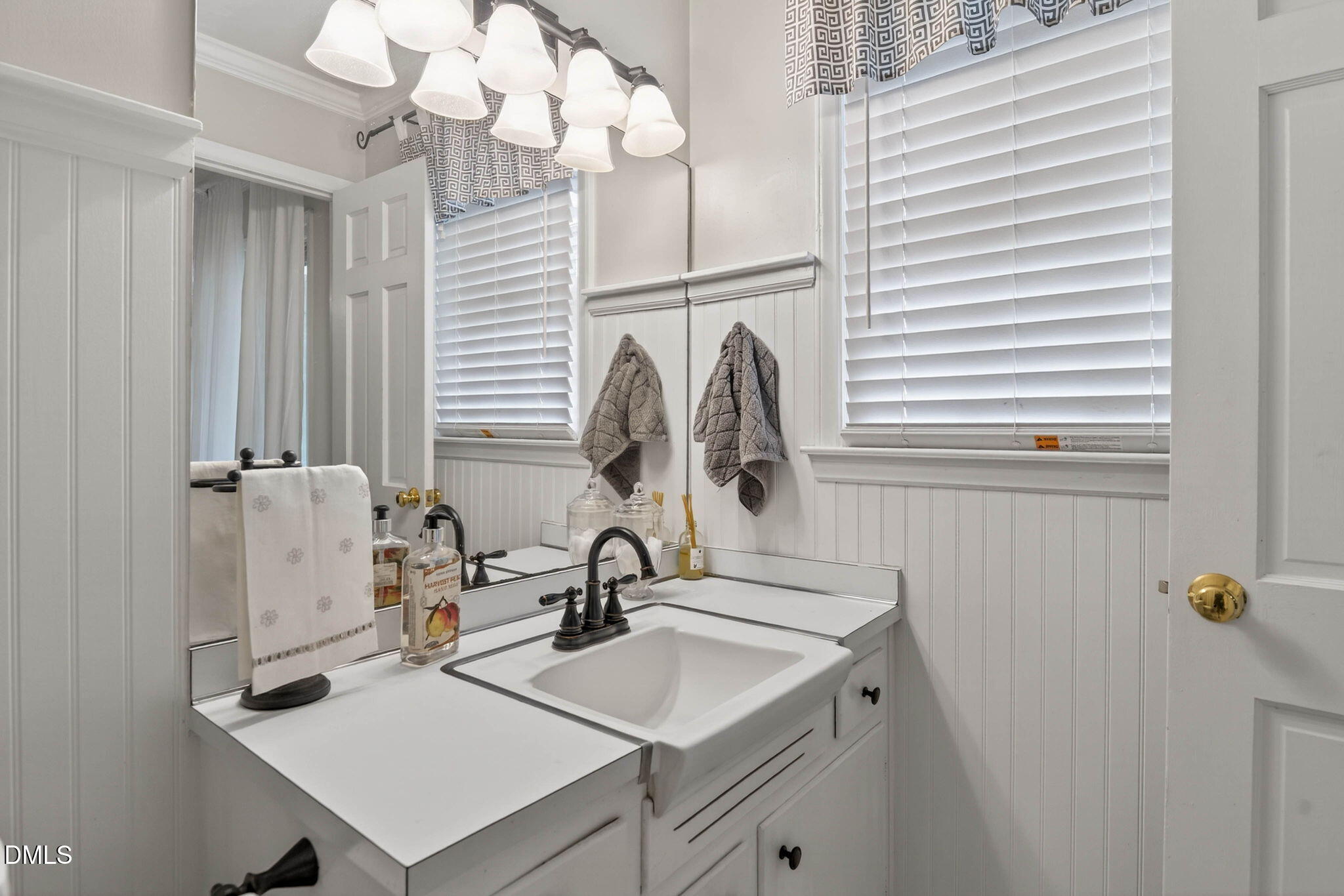904 Hardimont Road Raleigh, NC 27609 - Photo 25 of 40 30-web-or-mls-904 Hardimont Road -30