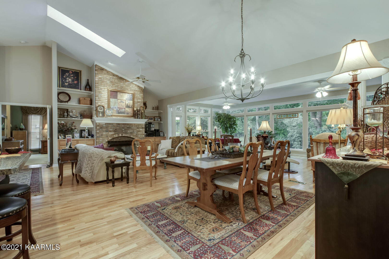 123 Inata Circle Loudon, TN 37774 - Photo 15 of 40 15_123 Inata Circle_Dining02