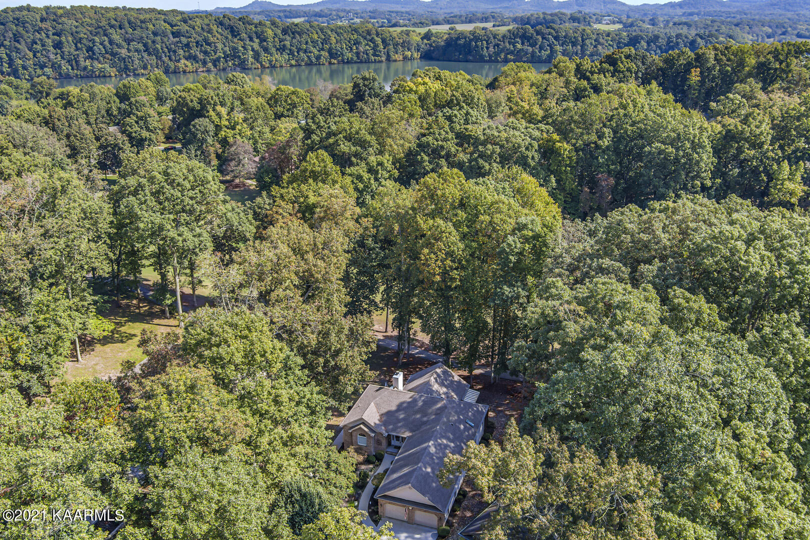 123 Inata Circle Loudon, TN 37774 - Photo 36 of 40 36_123 Inata Circle_FrontBirdseye