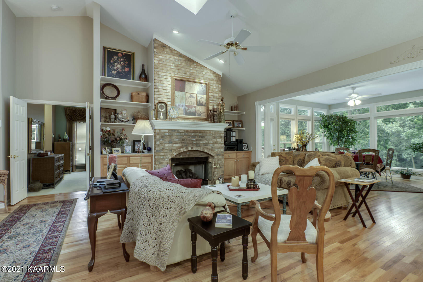 123 Inata Circle Loudon, TN 37774 - Photo 5 of 40 05_123 Inata Circle_Living02