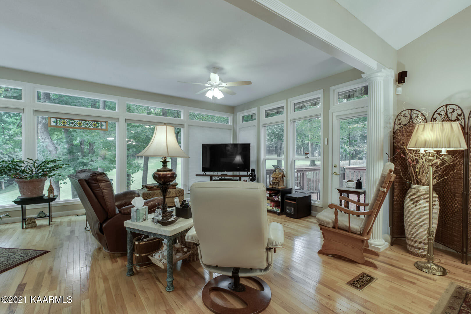 123 Inata Circle Loudon, TN 37774 - Photo 8 of 40 08_123 Inata Circle_SunRoom01