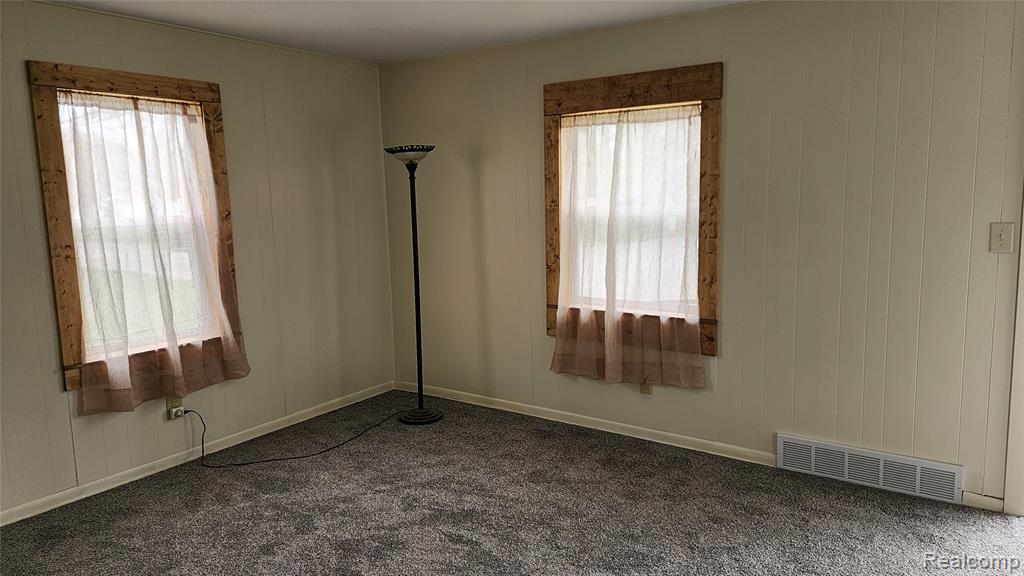 1233 Coldwater Road Flint, MI 48505 - Photo 7 of 22