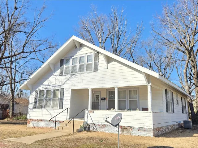 $69,900 | 310 East 5th Street, Cherryvale, KS 67335