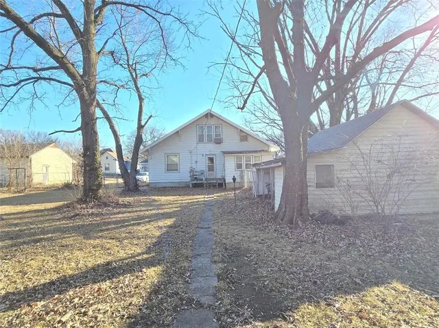 $69,900 | 310 East 5th Street, Cherryvale, KS 67335