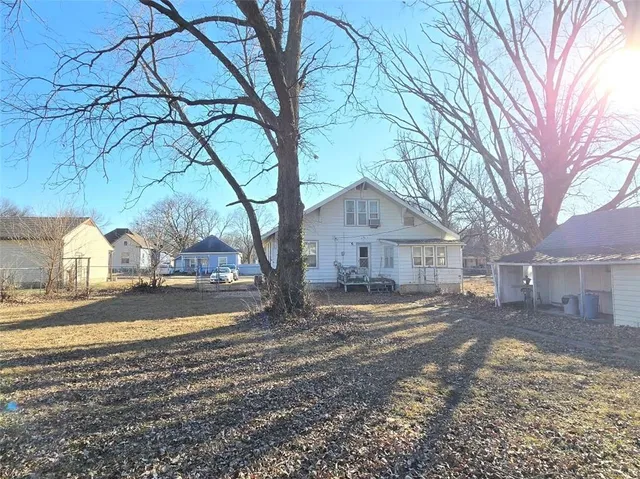 $69,900 | 310 East 5th Street, Cherryvale, KS 67335