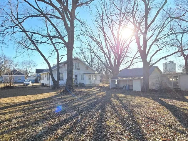 $69,900 | 310 East 5th Street, Cherryvale, KS 67335