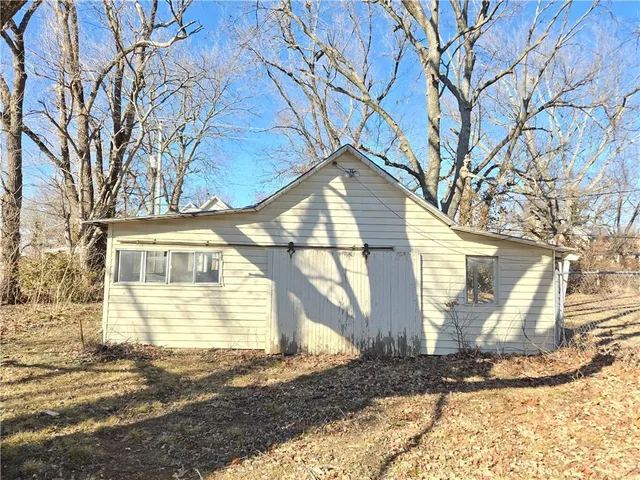 $69,900 | 310 East 5th Street, Cherryvale, KS 67335