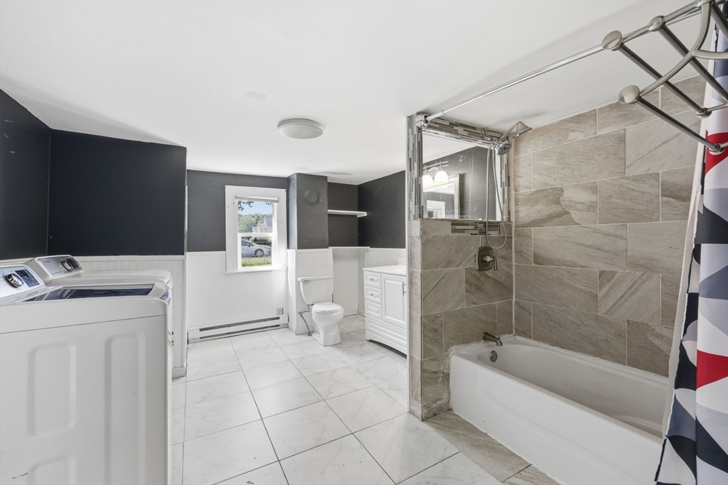 70 Milton Street Springfield, MA 01151 - Photo 18 of 37