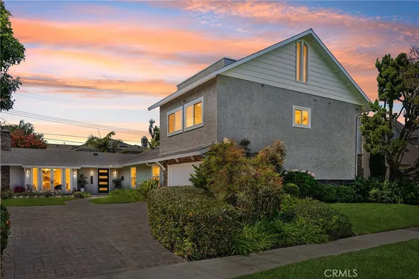 $2,350,000 | 11721 Norgrove Lane, Rossmoor, CA 90720