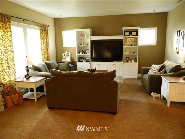 8633 Fox Ridge Lane Southeast Olympia, WA 98513 - Photo 3 of 13 Gallery Image 3